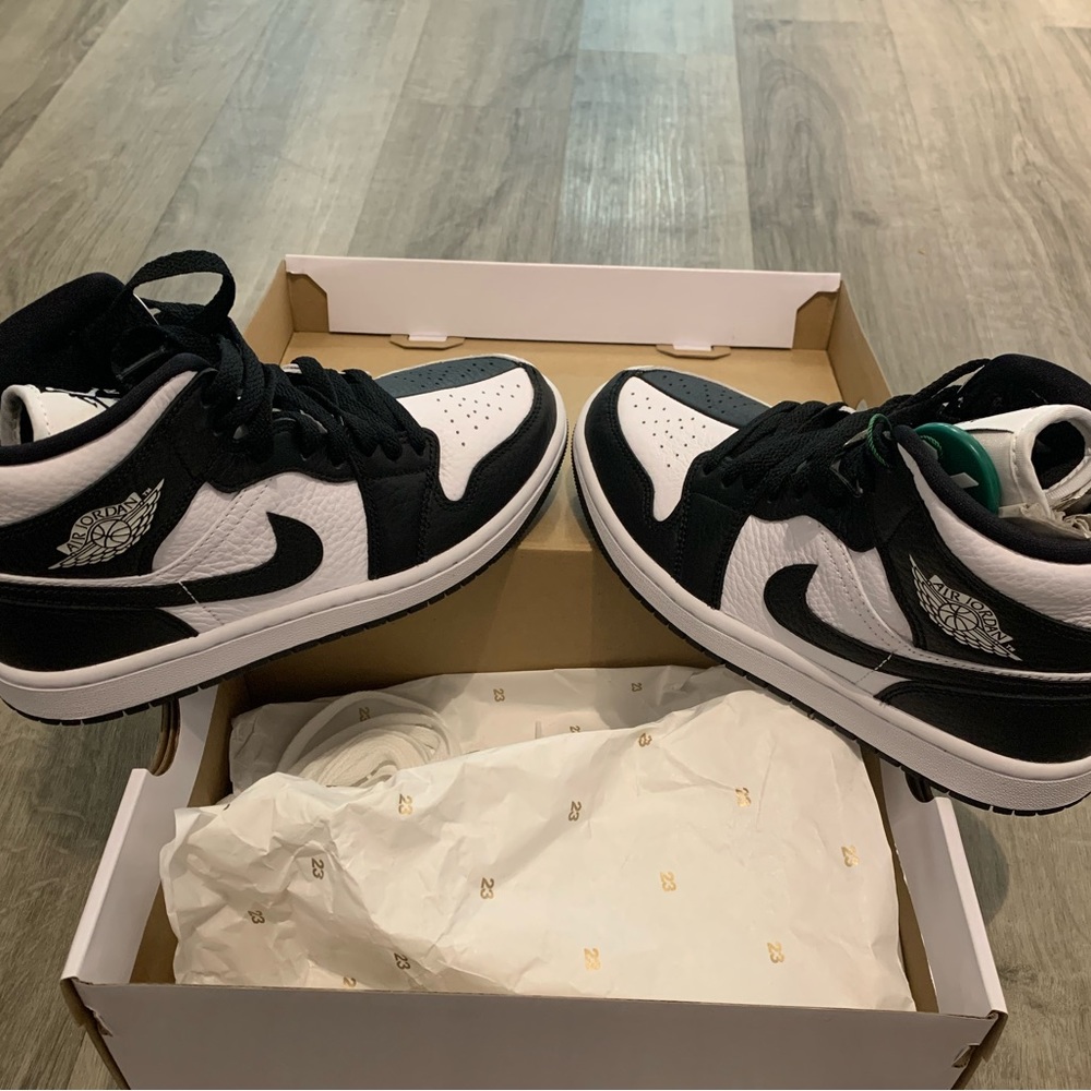 Air Jordan 1 mid split